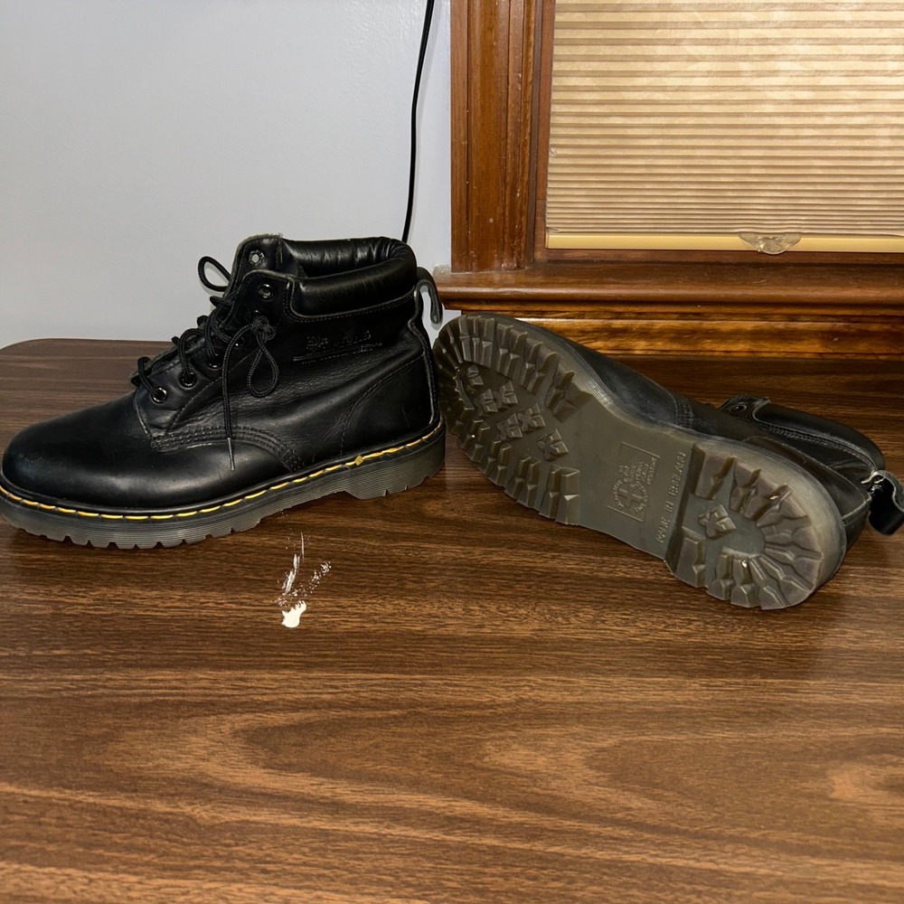 Dr. Martens 939 6-Eye Boot Made in England Mens Size 8 Black Leather AirWair Lug
